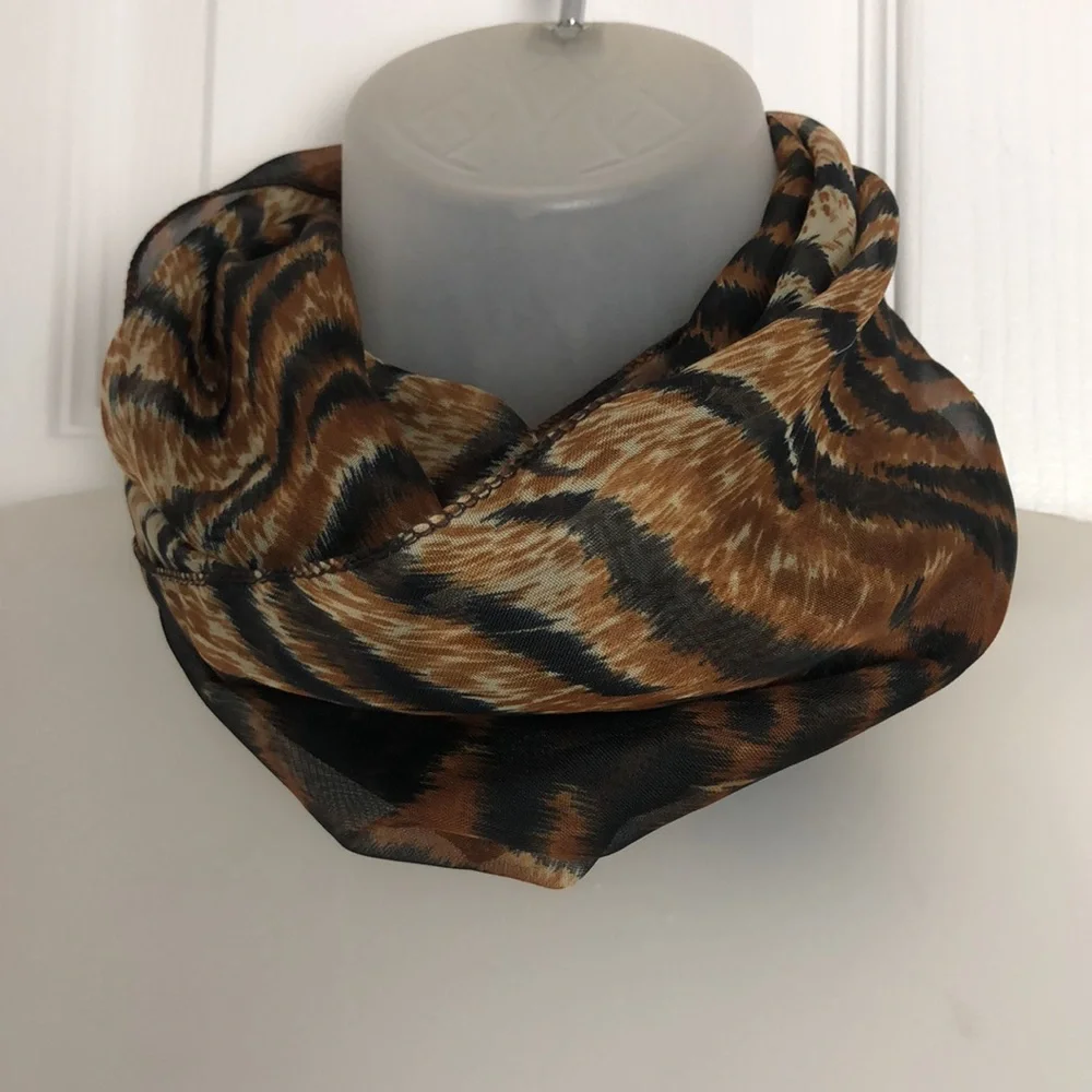 Chic Animal Print Scarf Shawl Breezy Sheer VTG - Picture 6 of 12